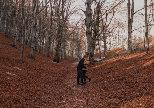 Bacio nel parco di Monte Cucco